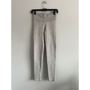offline by aerie high rise gray snakeskin pattern leggings women’s size XS